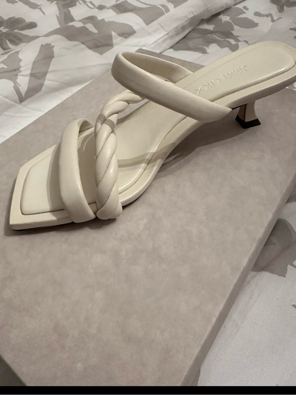 Jimmy Choo Diosa 50 Leather Sandal
Size: 36.5